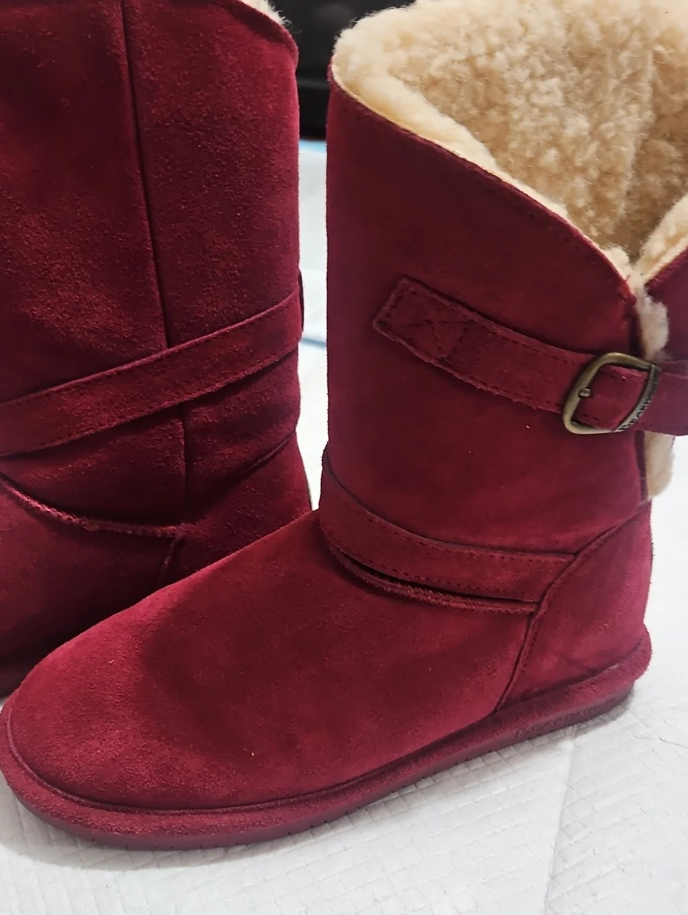BearPaw Women's Burgundy Suede Shearling Boots Sz 8